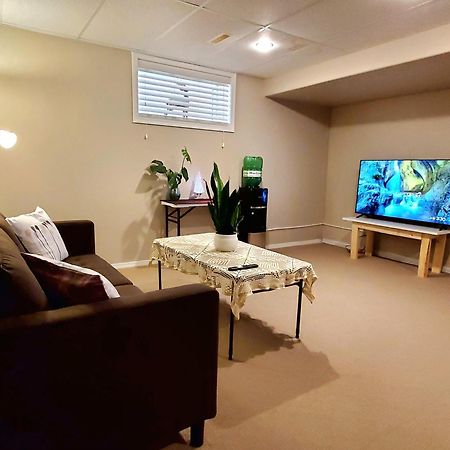 Saskatoon Lashyn Cove Homestay Ngoại thất bức ảnh