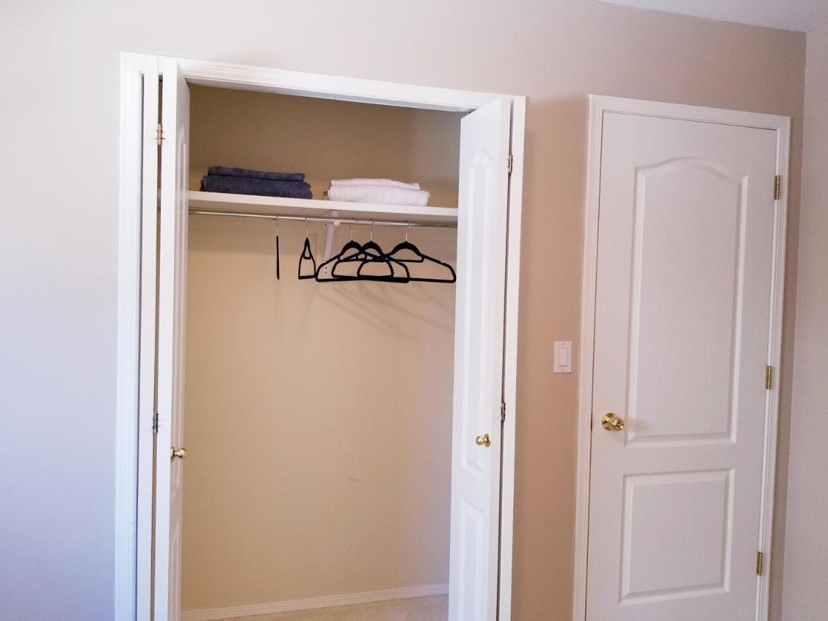 Saskatoon Lashyn Cove Homestay Ngoại thất bức ảnh