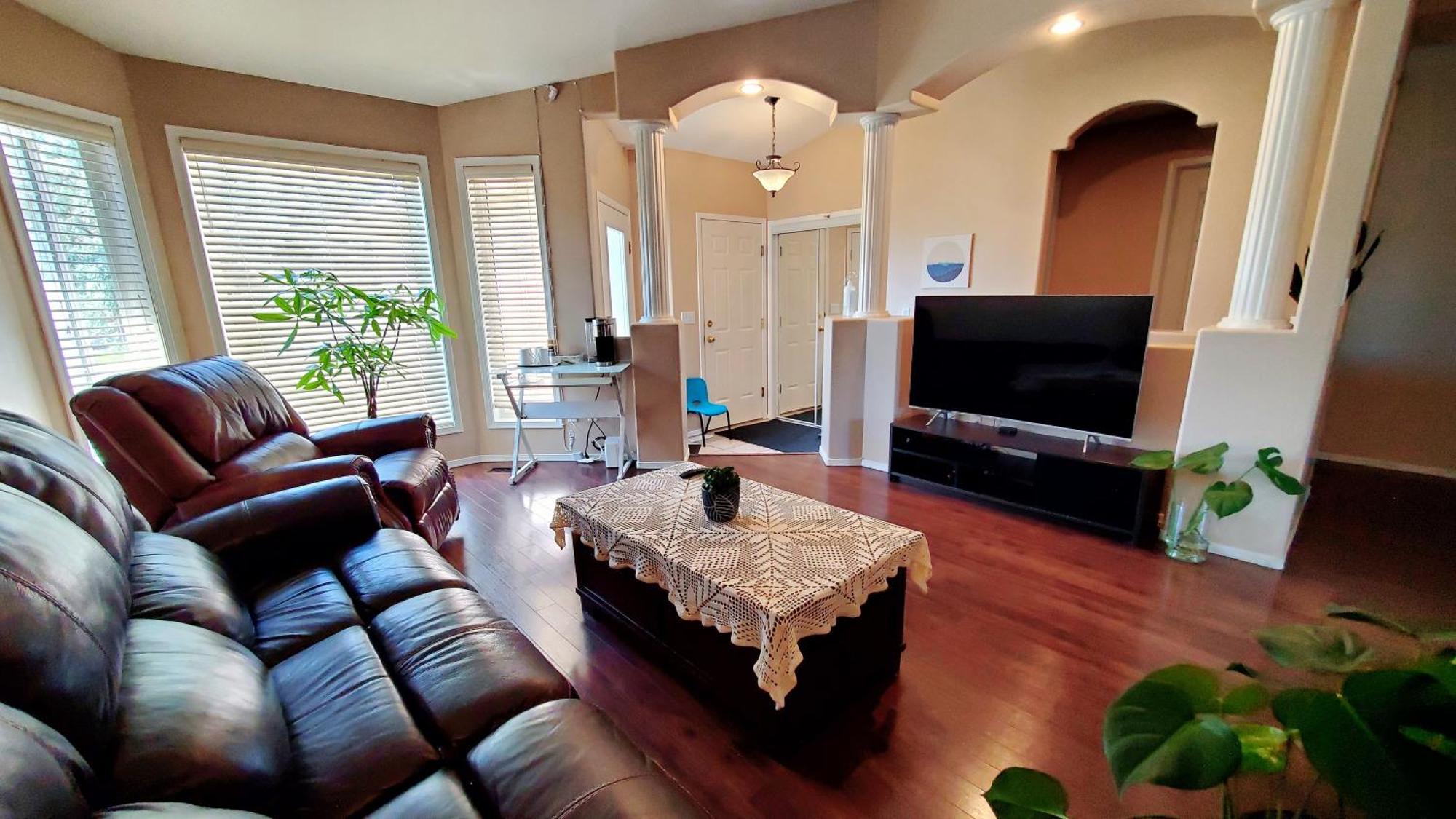 Saskatoon Lashyn Cove Homestay Ngoại thất bức ảnh