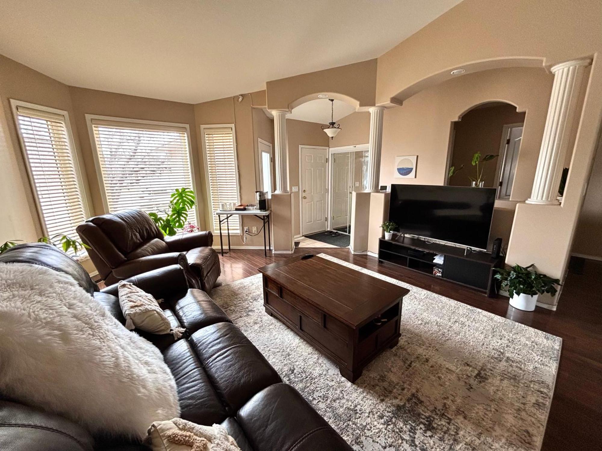 Saskatoon Lashyn Cove Homestay Ngoại thất bức ảnh
